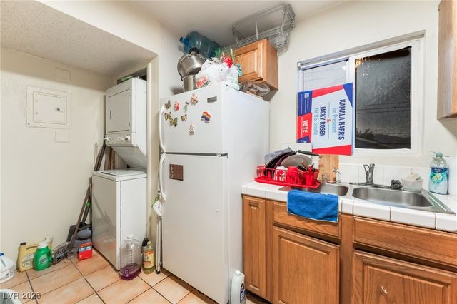 828 Sagman Street, Las Vegas, NV 89101