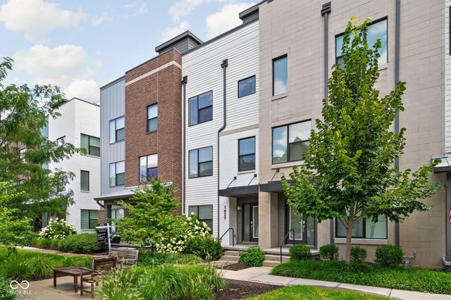 1827 Livery Way, Indianapolis, IN 46202