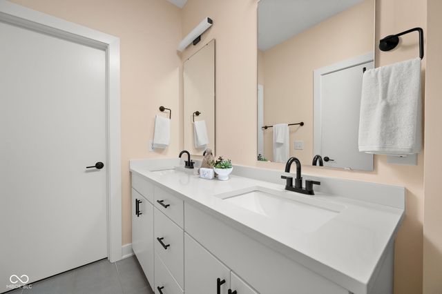 1827 Livery Way, Indianapolis, IN 46202