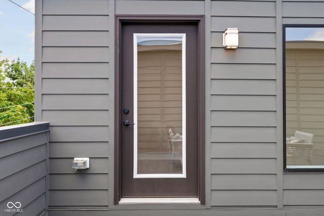 1827 Livery Way, Indianapolis, IN 46202