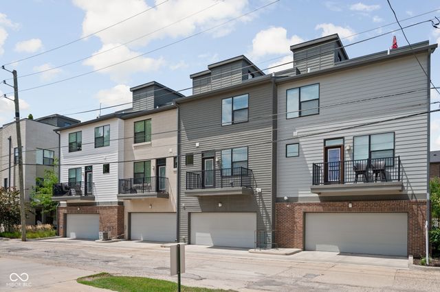1827 Livery Way, Indianapolis, IN 46202