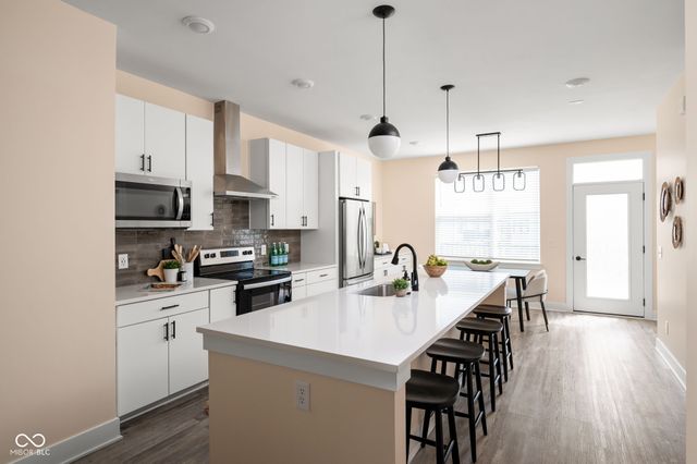 1827 Livery Way, Indianapolis, IN 46202