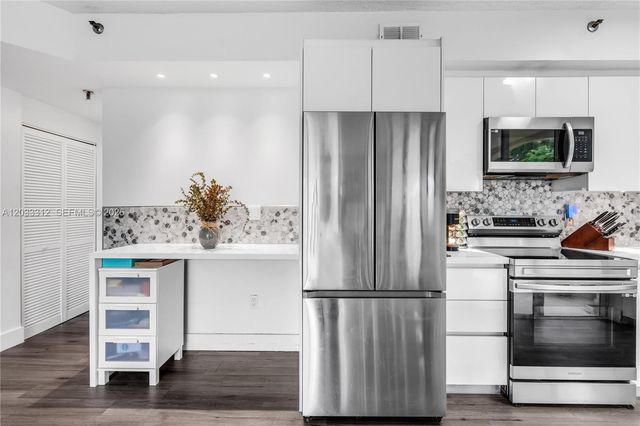 1834 Brickell Ave 33, Miami, FL 33129