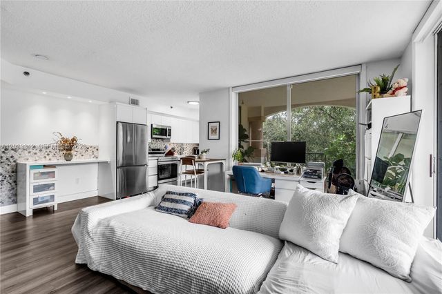 1834 Brickell Ave 33, Miami, FL 33129