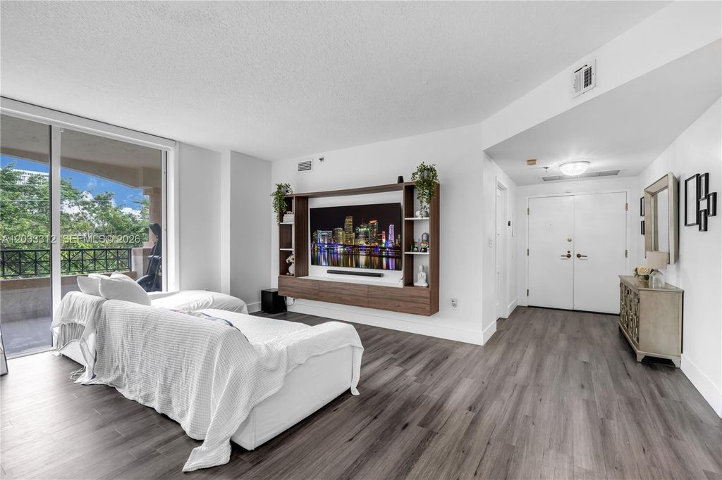 1834 Brickell Ave 33, Miami, FL 33129