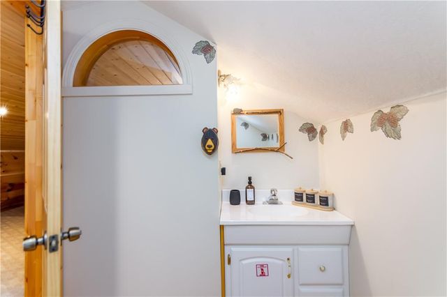 28 Wood Lane, Blue Ridge, GA 30513