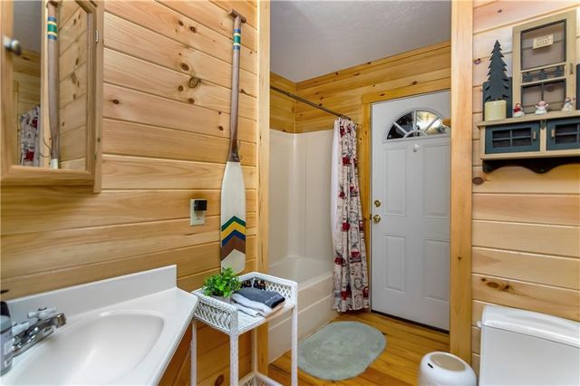 28 Wood Lane, Blue Ridge, GA 30513