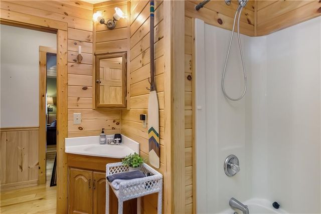 28 Wood Lane, Blue Ridge, GA 30513