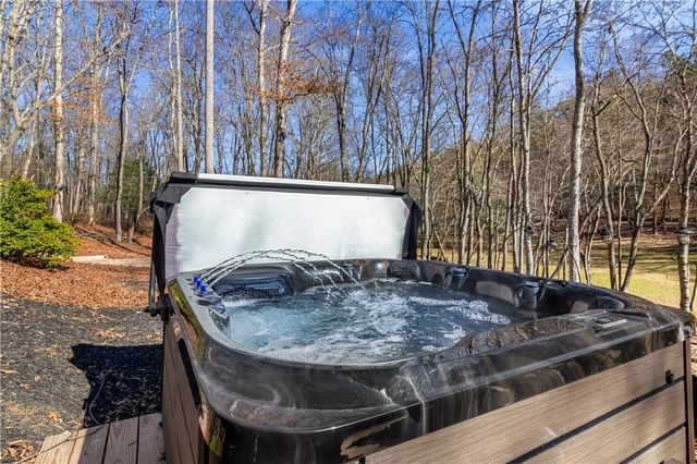 28 Wood Lane, Blue Ridge, GA 30513