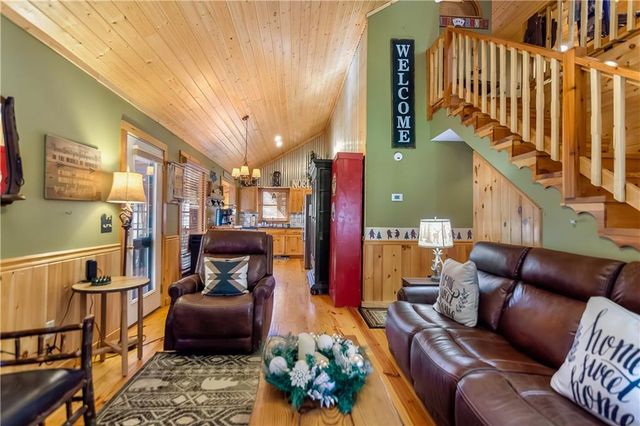 28 Wood Lane, Blue Ridge, GA 30513