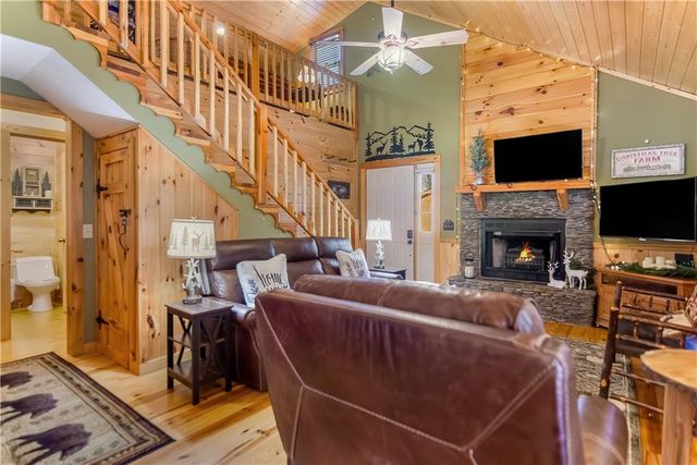 28 Wood Lane, Blue Ridge, GA 30513