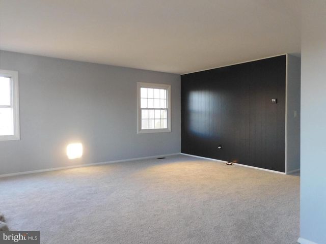 9 MARBORO LN, Willingboro, NJ 08046