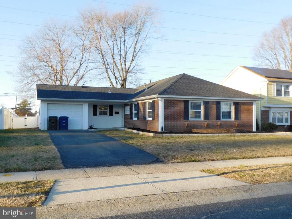 9 MARBORO LN, Willingboro, NJ 08046