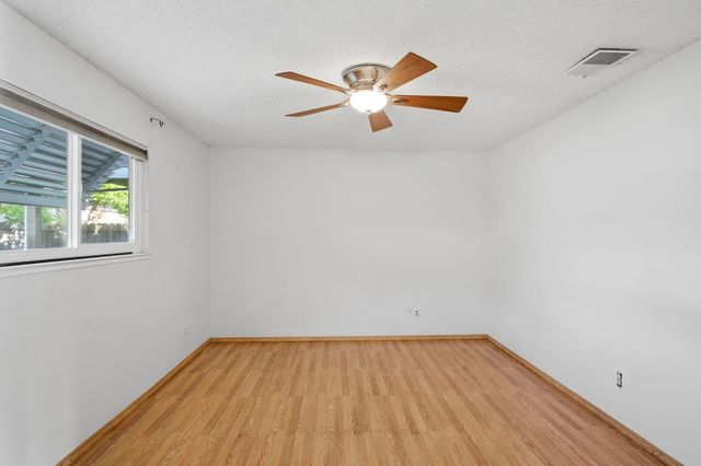 617 Mary Todd Ln, Modesto, CA 95354