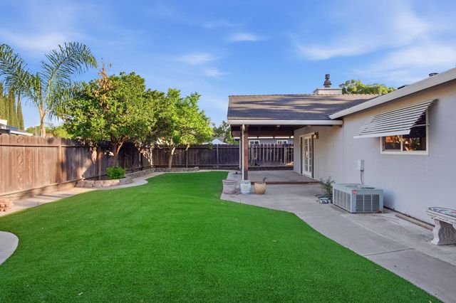 617 Mary Todd Ln, Modesto, CA 95354