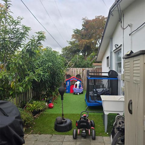 6828 NW 29th Court, Sunrise, FL 33313