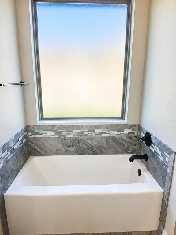 Image 15 of property listing at 5005 Scarlett Oak Lane, San Angelo, TX 76904