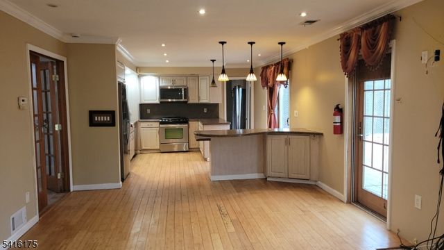 20 Edgar Rd, West Orange Twp., NJ 07052