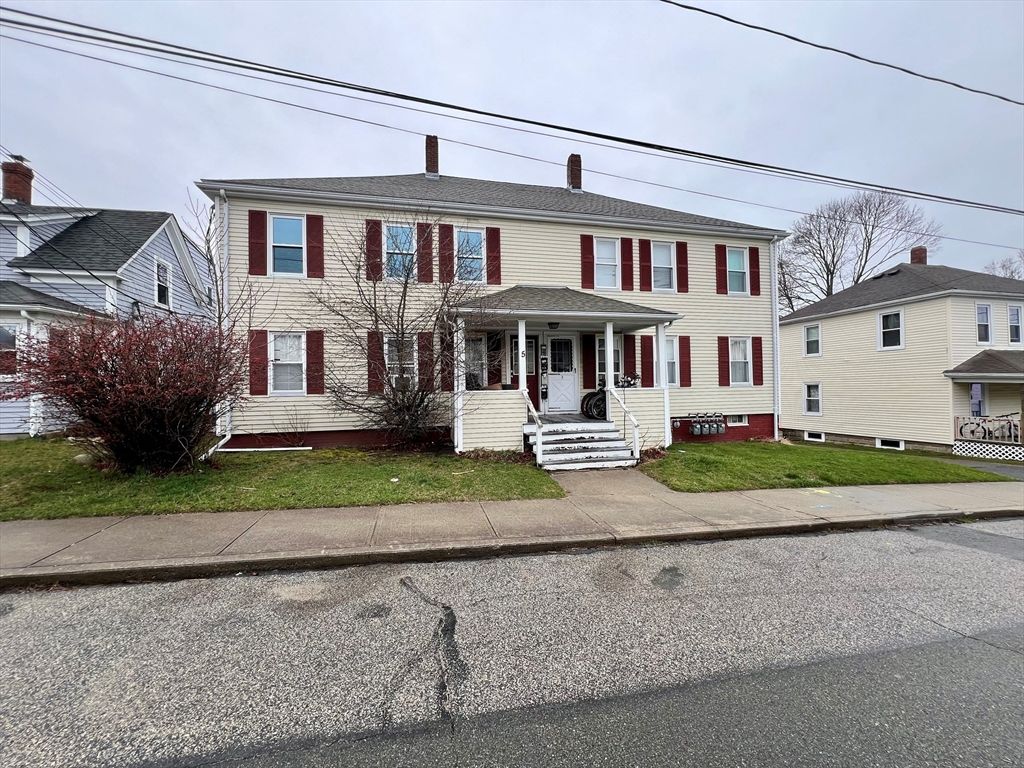 5 Hamilton St 1, Plymouth, MA 02360