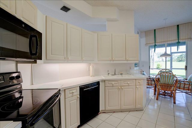 10256 Andover Coach Circle G1, Lake Worth, FL 33449