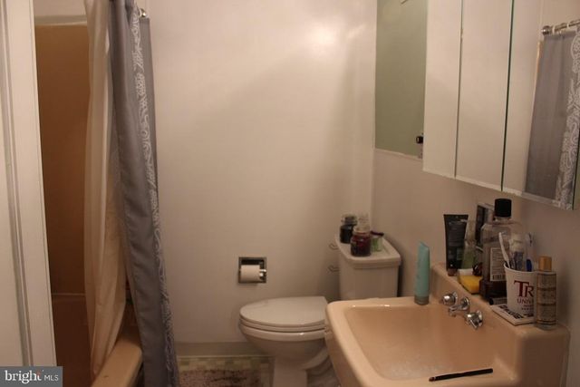 320 UNIVERSITY BLVD, Glassboro, NJ 08028