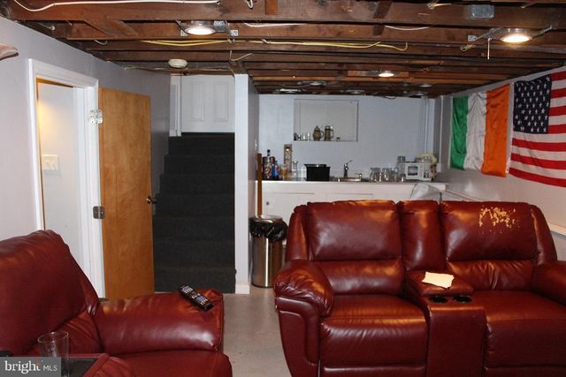 320 UNIVERSITY BLVD, Glassboro, NJ 08028