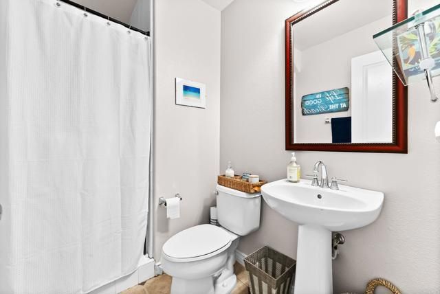 6266 Village Green Dr, Carlsbad, CA 92009