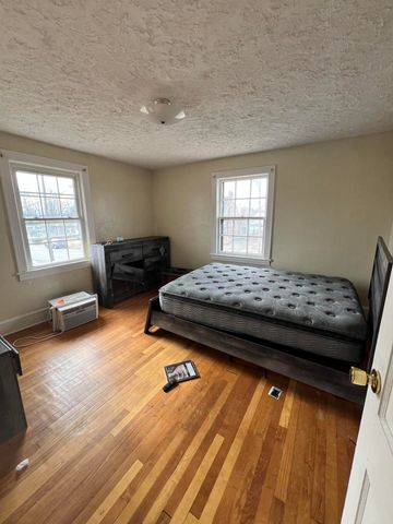 1011 Roundabout RD, Martinsville, VA 24112