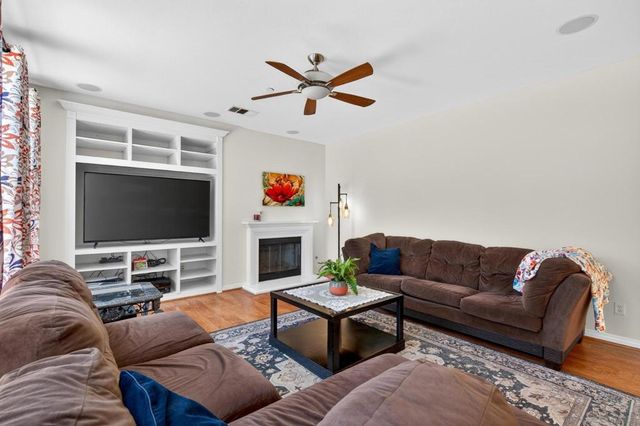 17107 Albert Ave, San Diego, CA 92127