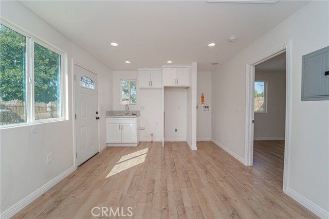 11420 Clovis Avenue, Los Angeles, CA 90059