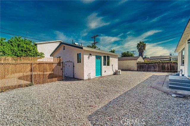 11420 Clovis Avenue, Los Angeles, CA 90059