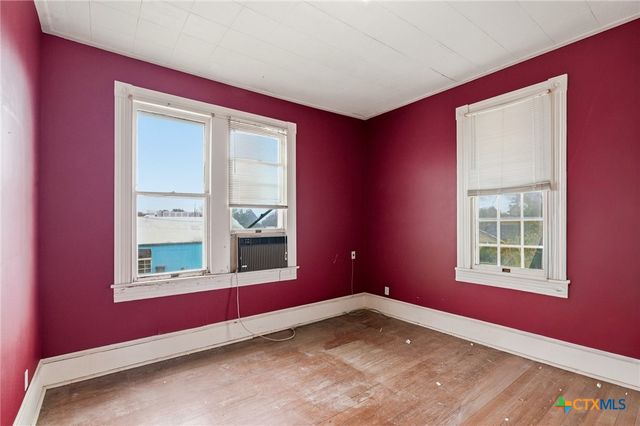 1208 N Moody Street, Victoria, TX 77901