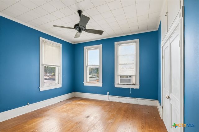 1208 N Moody Street, Victoria, TX 77901