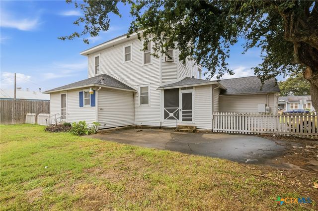 1208 N Moody Street, Victoria, TX 77901