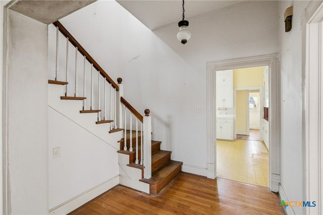 1208 N Moody Street, Victoria, TX 77901