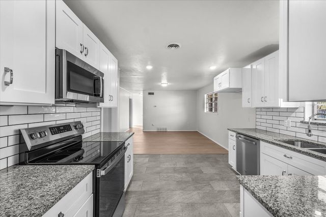 1204 John Reagan Street, Benbrook, TX 76126