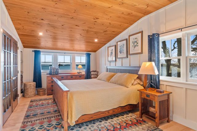 20 Keelers Bay Road, South Hero, VT 05486