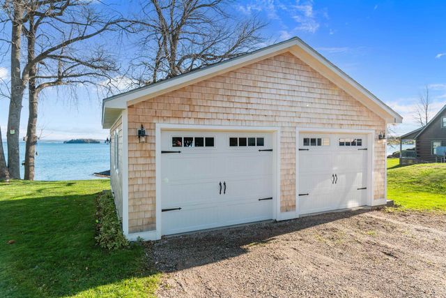 20 Keelers Bay Road, South Hero, VT 05486