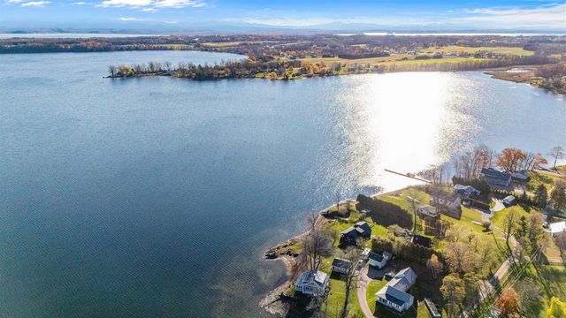 20 Keelers Bay Road, South Hero, VT 05486