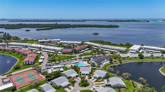 4523 W INDEPENDENCE DRIVE, Bradenton, FL 34210