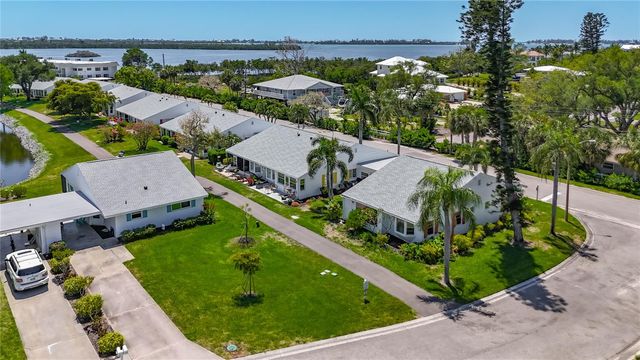 4523 W INDEPENDENCE DRIVE, Bradenton, FL 34210