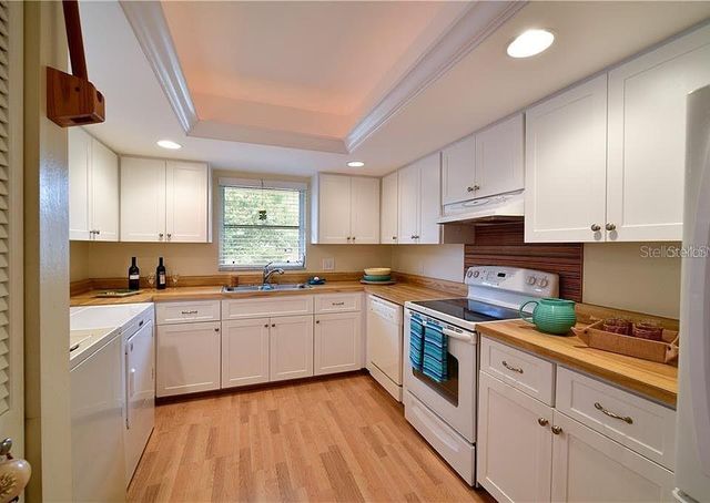 4523 W INDEPENDENCE DRIVE, Bradenton, FL 34210