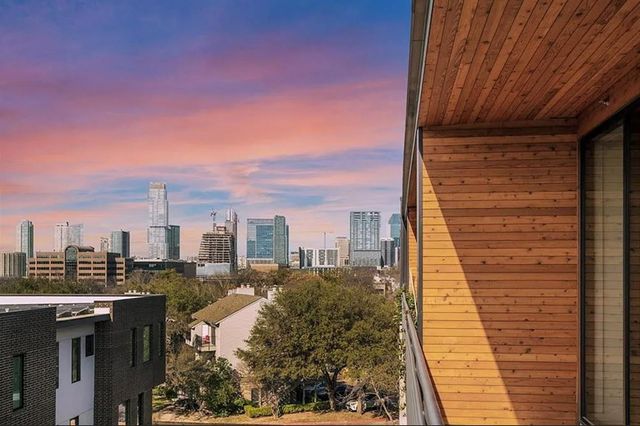 900 S 1st ST 217, Austin, TX 78704