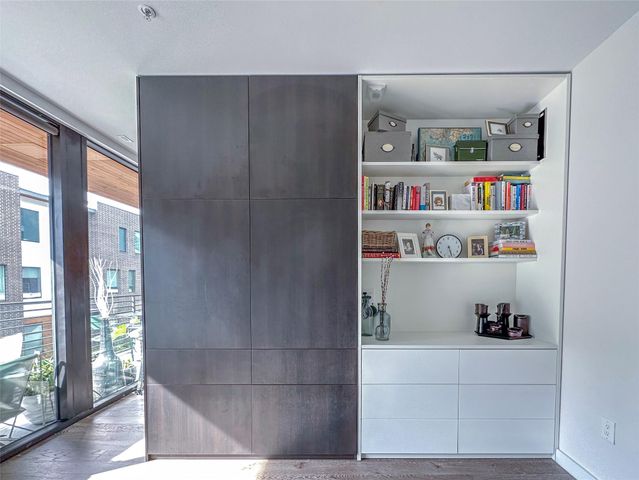 900 S 1st ST 217, Austin, TX 78704