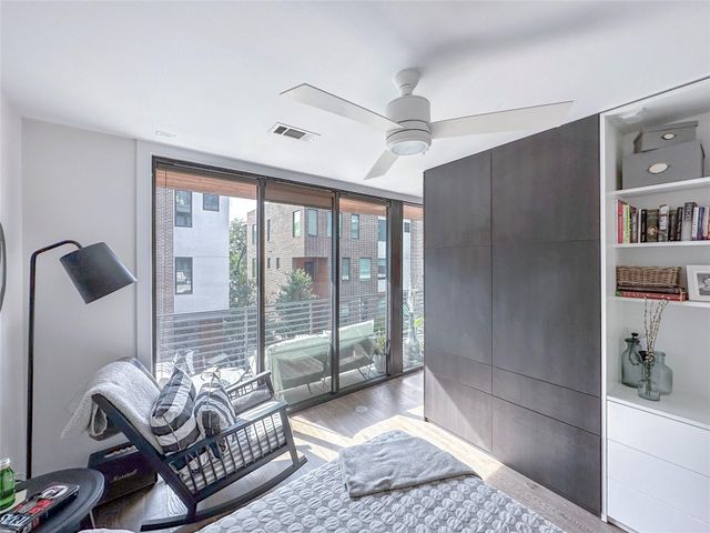 900 S 1st ST 217, Austin, TX 78704