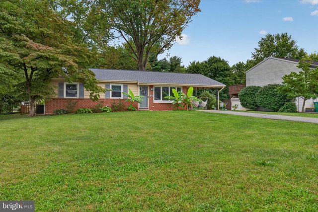 18 SKYPORT RD, Mechanicsburg, PA 17050