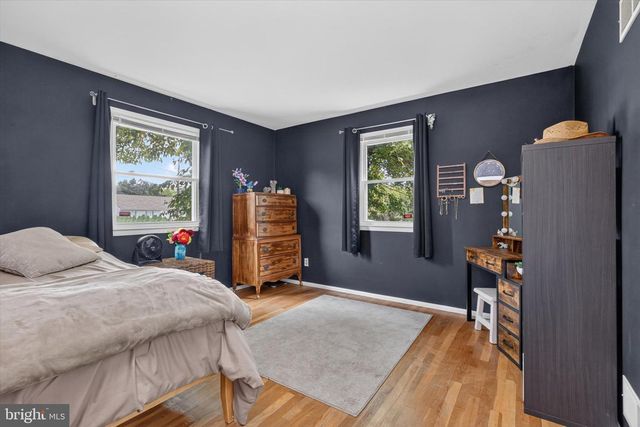 18 SKYPORT RD, Mechanicsburg, PA 17050