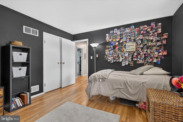 18 SKYPORT RD, Mechanicsburg, PA 17050