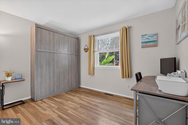 18 SKYPORT RD, Mechanicsburg, PA 17050