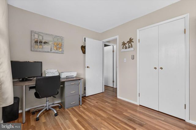 18 SKYPORT RD, Mechanicsburg, PA 17050
